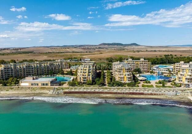 6840 3-к квартира в к-се «Midia Family Resort», Ахелой, Болгария.