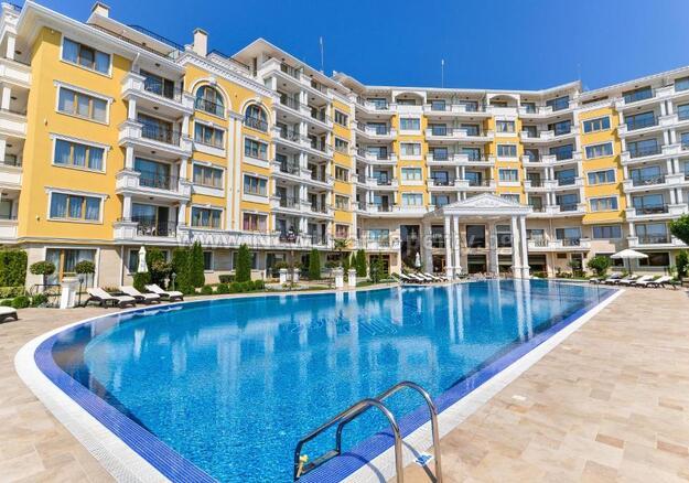 6880 3-к квартира с видом на море в к-се «Villa Florence», Святой Влас, Болгария!