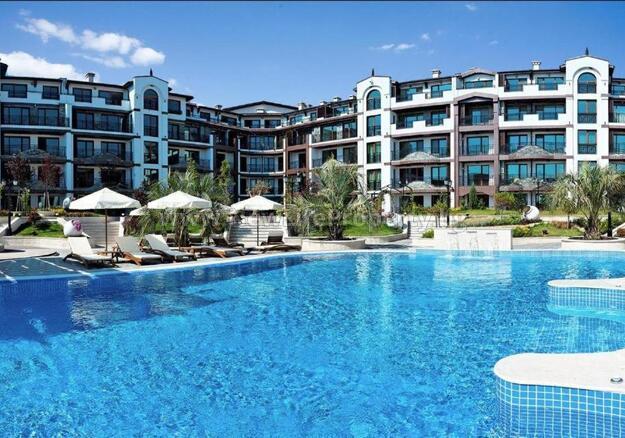 6995 3-к квартира с видом на море в к-се «Boutique Rose Gardens», Поморие, Болгария!