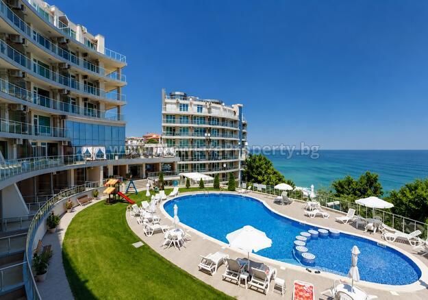 7009 2-к квартира с видом на море в к-се «Silver Beach», Бяла, Болгария.