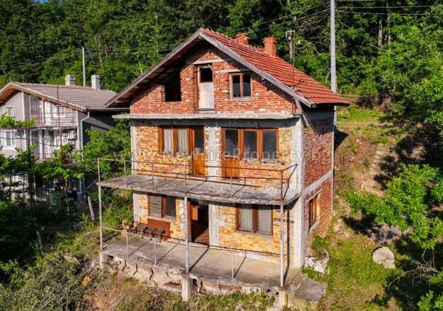 7036 3-этажный дом в посёлке Китка, обл. Варна, Болгария!
