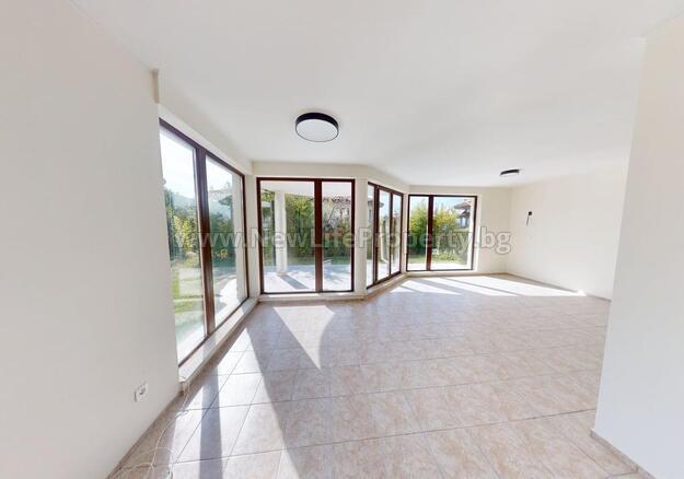 7081 2-этажный дом в к-се «Bay View Villas», Кошарица, Болгария.